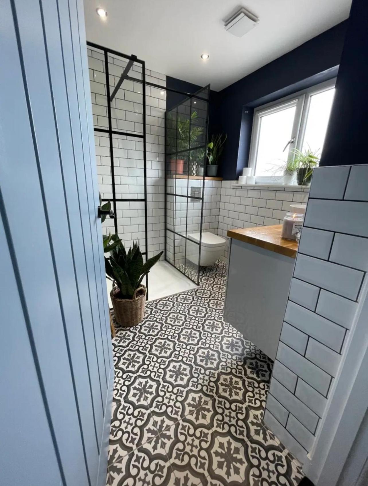 Private Room With Separate Shower And Free Parking Edinburgh Exterior photo