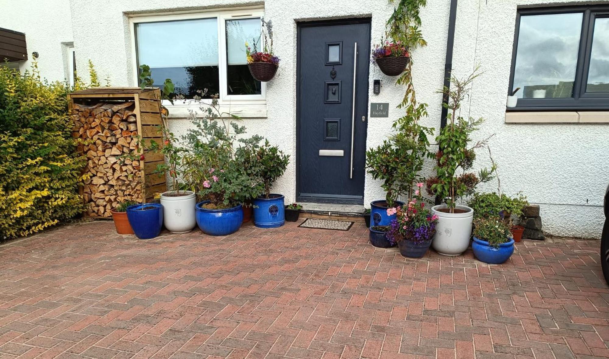 Private Room With Separate Shower And Free Parking Edinburgh Exterior photo